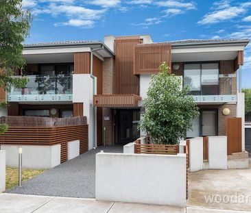 Spacious Ground-Level Apartment for Lease (3D Virtual tour available) – 1/1116 Burke Road, Balwyn North - Photo 5