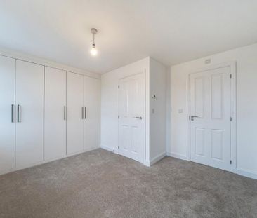 3 bedroom end of terrace house to rent - Photo 5