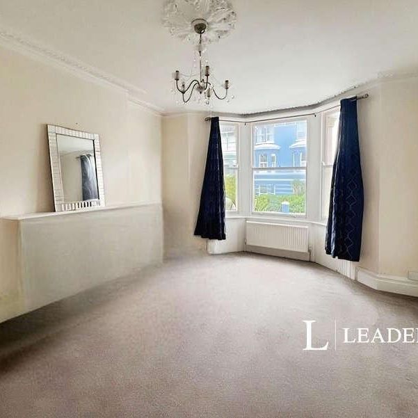 Queens Park Road, BN2 - Photo 1