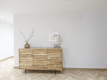 Excellent 4 Bedroom apartment for rent in El Pla del Remei, Valencia - Photo 5