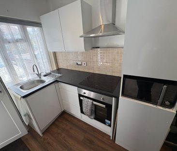 1 bedroom semi-detached house to rent - Photo 3