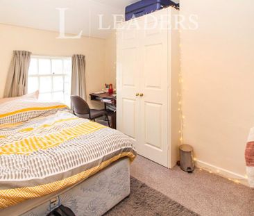 3 bedroom flat to rent - Photo 5