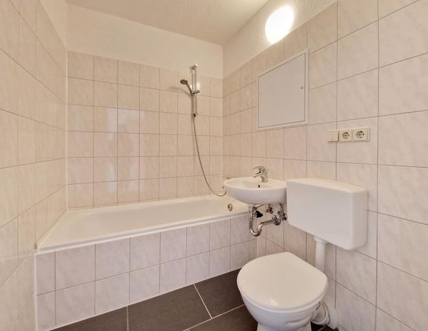 3-Zimmer-Wohnung! Hereinspaziert! - Photo 1