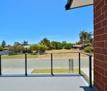 Modern 2-Bedroom&comma; 2-Bathroom Apartment with Secure Parking - Photo 1