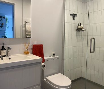 2-bedroom apartment with deck, parking and storage - Photo 1