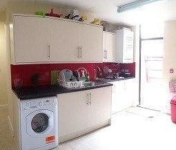 1 bedroom in a house share to rent - Photo 6