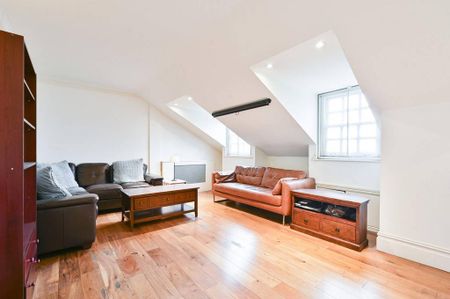 3 bedroom flat to rent - Photo 4