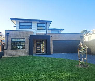 Brand-New Designer Townhouse in Prime Mount Evelyn Location - Photo 1