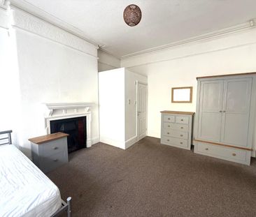 Addison Road, Plymouth - Photo 1