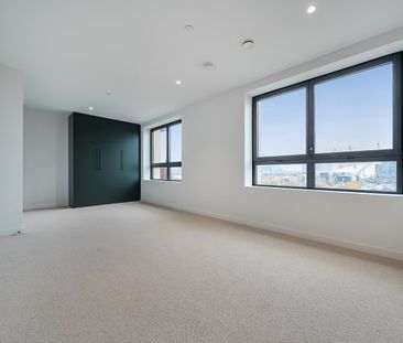 Available from 15/12/2025 - 1 Bed Apartment, Furnished - Photo 2