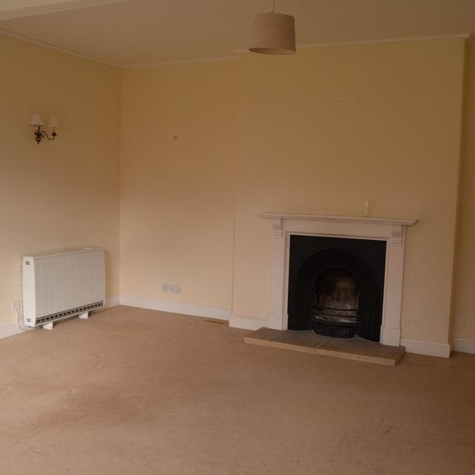 6 bedroom detached house to rent - Photo 1