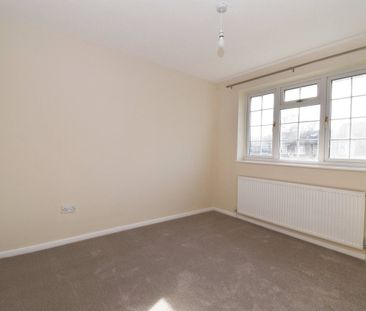 Dunsmore Road, Walton-on-Thames, KT12 - Photo 4