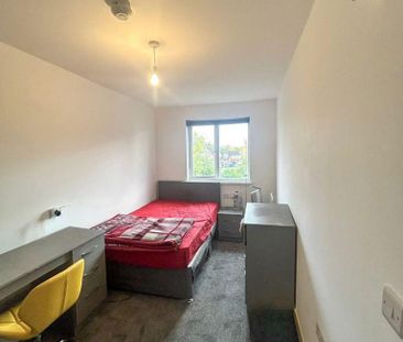 1 bedroom in a house share to rent - Photo 6