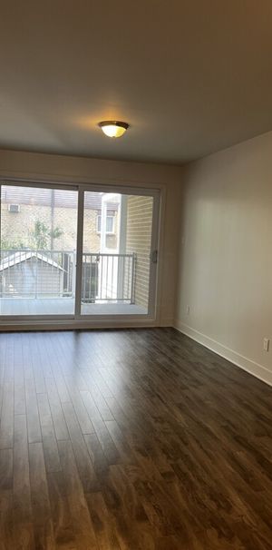 APPARTEMENT 4 1-2 + GRAND BALCON À LOUER - Photo 1