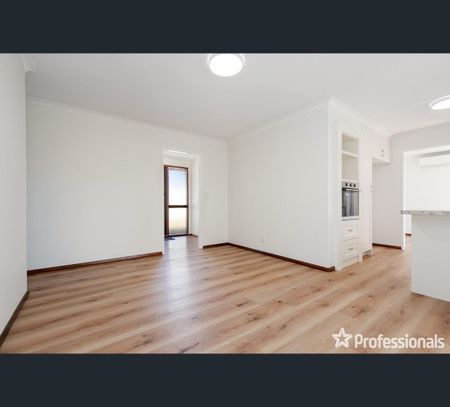18B Doomben Court, Willetton, WA 6155 - Photo 4