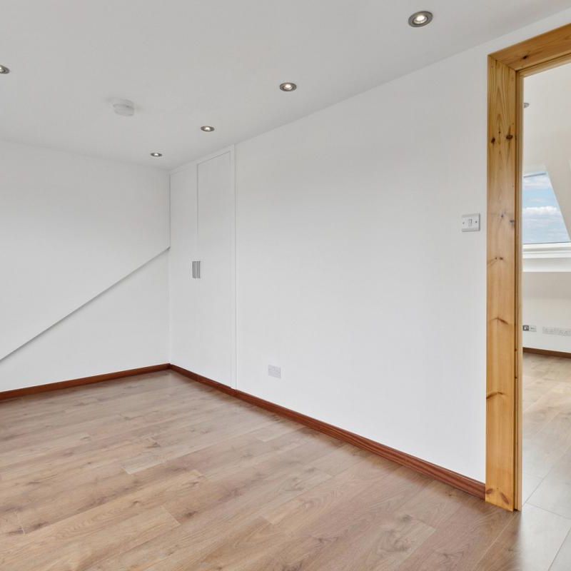 1 bedroom in London - Photo 1