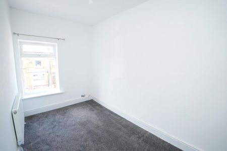 3 bed House - Terraced for Rent - Photo 4