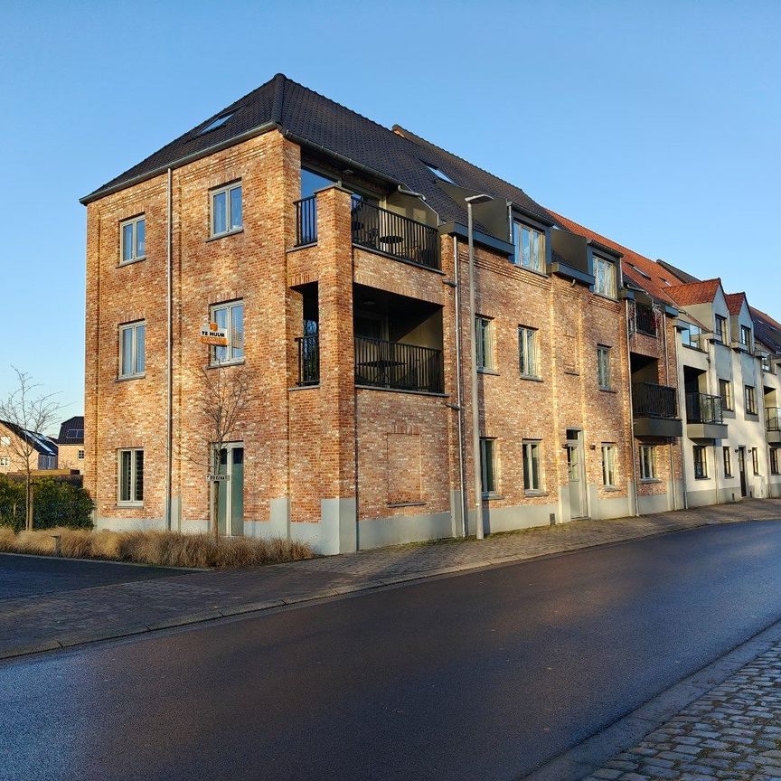 Modern appartement in het centrum van Berlare met terras en ondergrondse autostaanplaats - Photo 1