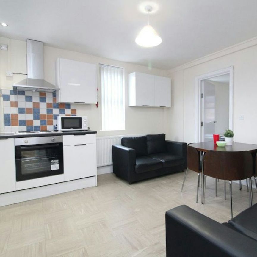 Page Hall Road, Flat 2, Sheffield, S4 - Photo 1
