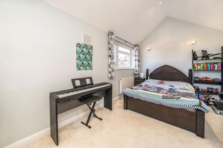 3 bedroom flat to rent - Photo 5