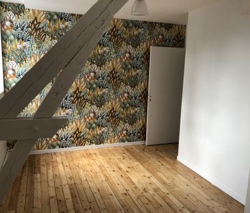 Location Appartement 6 pièces 103m² LA FLECHE 72200 - Photo 4