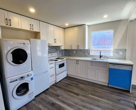 For Lease - 106 Lake Shore Drive Unit# 8, Toronto, Ontario - Photo 3