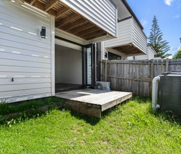 Four Bedroom Townhouse - Photo 5