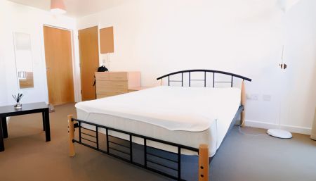 Entire Place·2B2B···35 Abbey Court - Photo 5