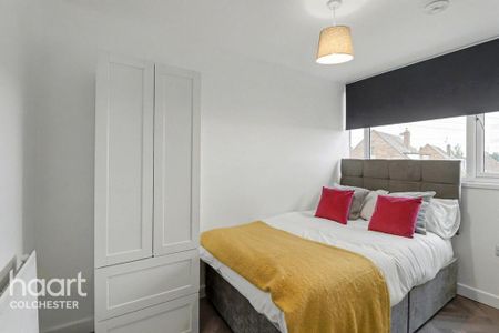 1 bedroom in a house share to rent - Photo 4