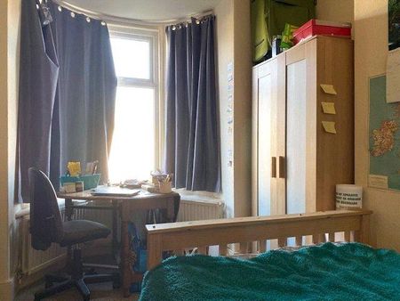 3 bedroom terraced house to rent - Photo 3