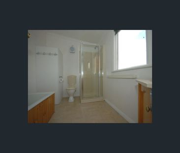 24 Wellington Street, North Hobart, Tas 7000 - Photo 5