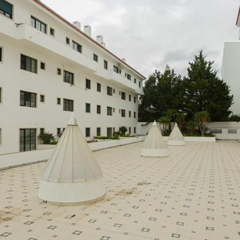 Moderno Apartamento T3 para Arrendar no Estoril Sem Móveis - Photo 1