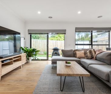 Modern Style, Family Comfort, and Prime Croydon Convenience - Photo 6