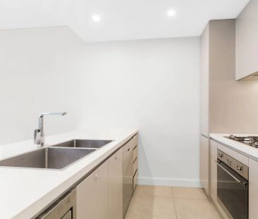 Elevated level 20 apartment with study and parklands outlook - City... - Photo 2