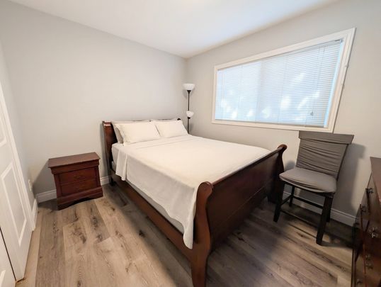 104 East 41st St, Hamilton - 3 Bedroom Main Unit - Photo 1