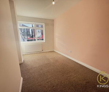 2 bedroom ground floor flat to rent - Photo 3