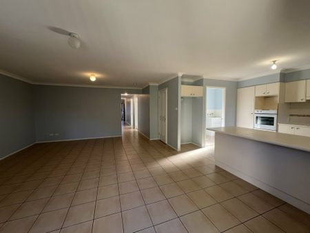 3 Bedroom Duplex in Corlette - Photo 5