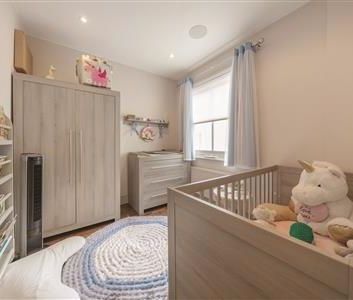 Home Road, SW11 - Photo 1