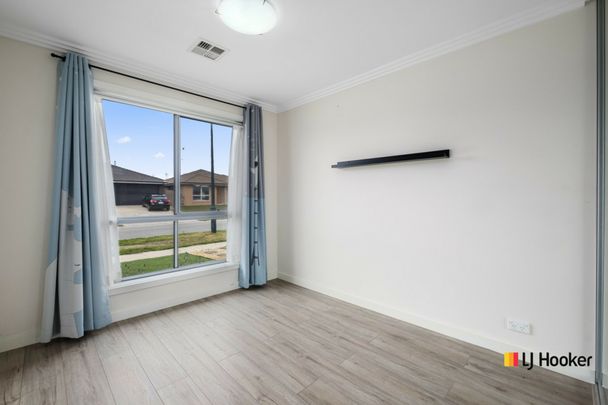 Fabulous 3 Bedroom Home With Solar Power - Photo 1