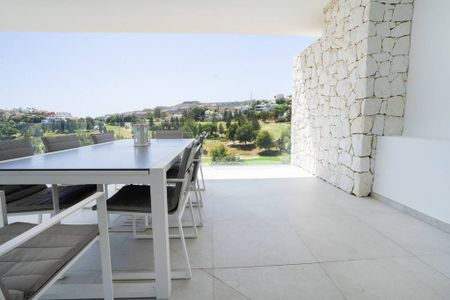 5 bedroom luxury Villa for rent in Benahavís, Spain - Photo 3
