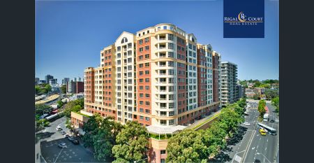 Timber Floor - 2 bed 2bath 2car - Photo 3