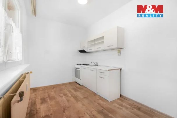 Pronájem bytu 2+1 v České Lípě, ul. Červeného kříže - Photo 1