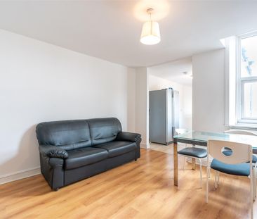 6 bed maisonette to rent in Stratford Road, Heaton, NE6 - Photo 3