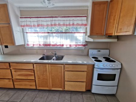 For Lease - 1137 118 Highway, Bracebridge, Ontario - Photo 5