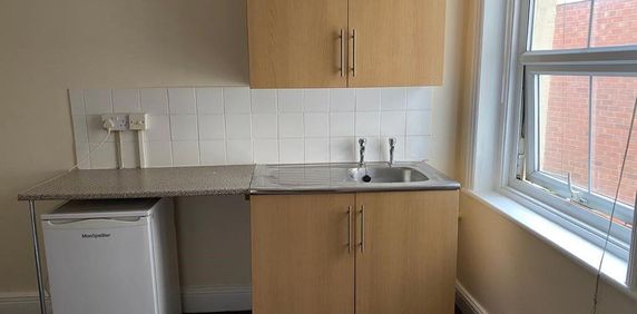 House share to rent - Photo 2