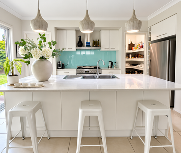Contemporary Family Living Close to Bulli Beach - Photo 6