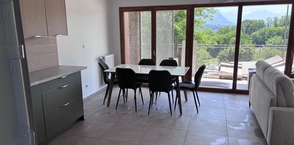 Location Appartement 3 pièces Meublé 64m² BASSENS 73000 - Photo 2