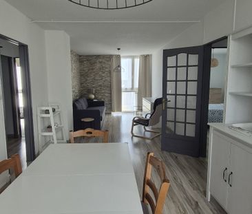 Location Appartement 4 pièces 77m² MAUBEUGE 59600 - Photo 5