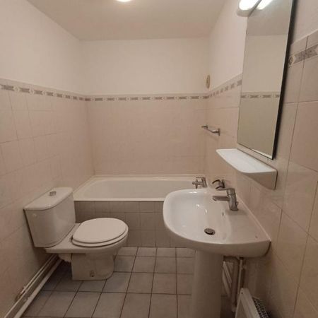 Location Appartement 1 pièce 25m² MONT DE MARSAN 40000 - Photo 4