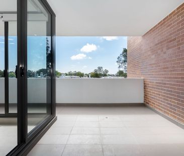 Bright Two Bedroom Apartment for Leasing - Photo 4